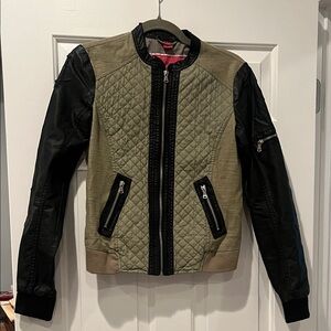 Kids Quilted Olive & Black Jacket. Faux leather sleeves.